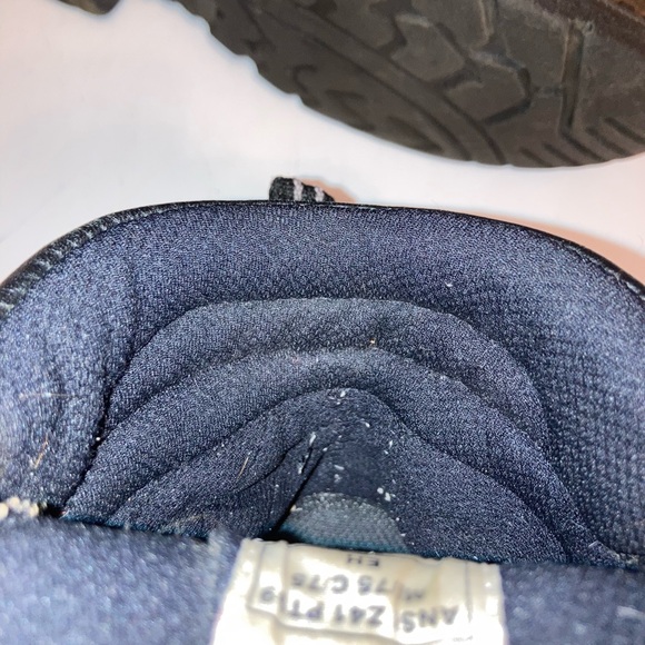 2206 - Red Wing Dynaforce Men's 6 Inch Insulated,Waterproof Steel Toe Work Boot - Picture 7 of 9